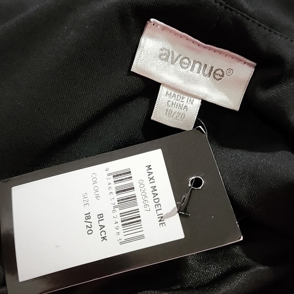 AVENUE Madeline Maxi Dress Black plus size 18 20 2X new!!! - Picture 8 of 9